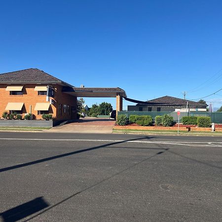 Adelong Motel Narrabri Ngoại thất bức ảnh