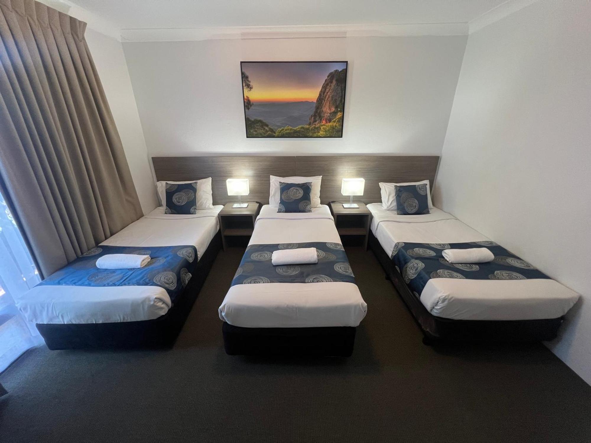 Adelong Motel Narrabri Ngoại thất bức ảnh
