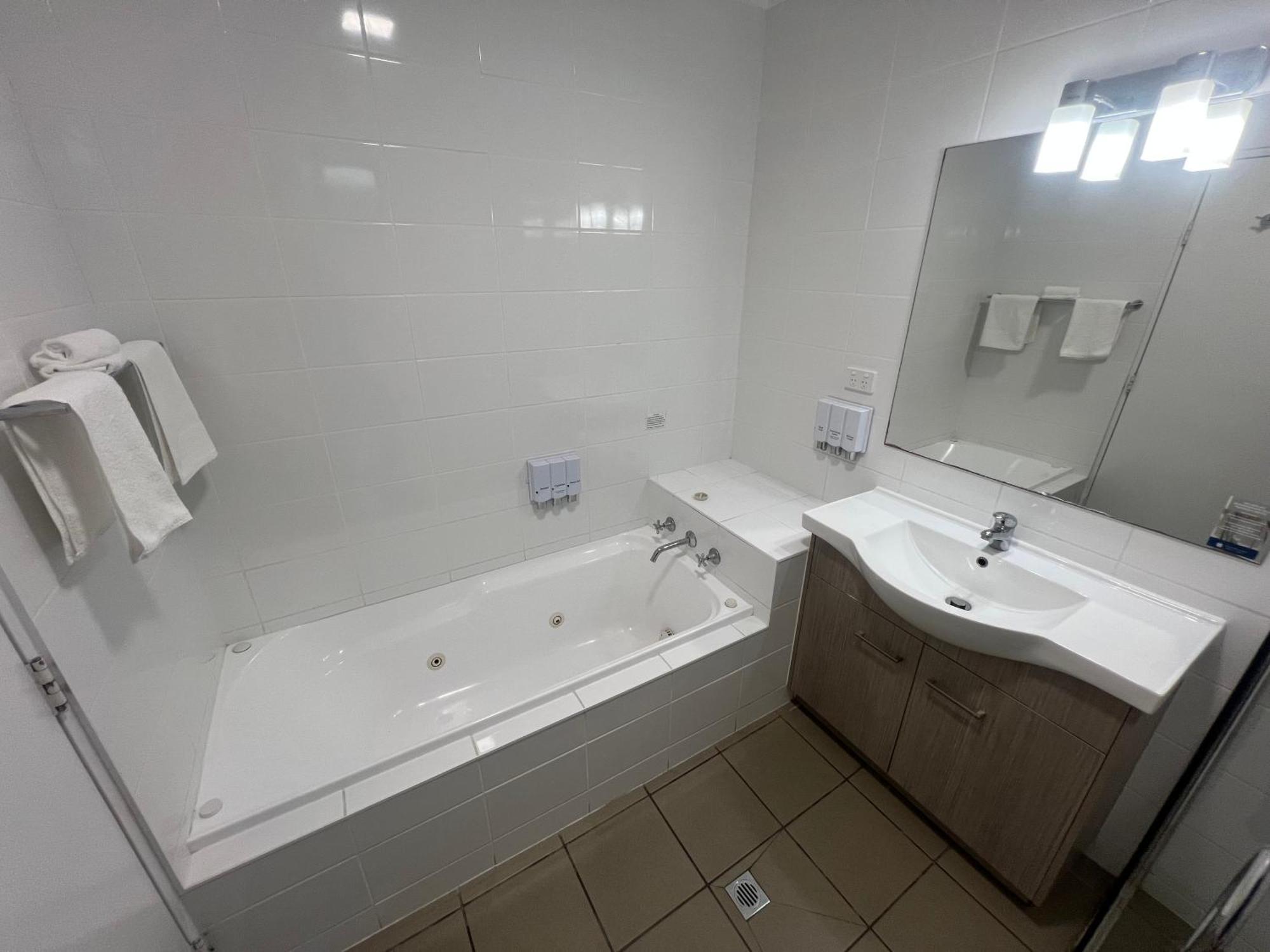 Adelong Motel Narrabri Ngoại thất bức ảnh